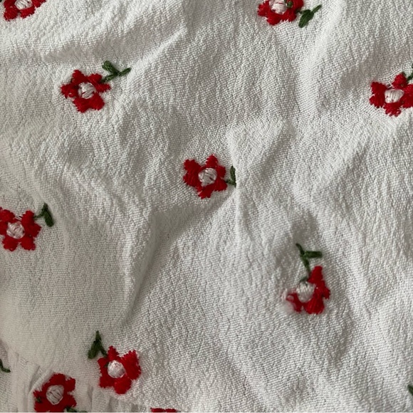 Brandy Melville John Galt Floral Embroidered Front Tie Top - Picture 5 of 6